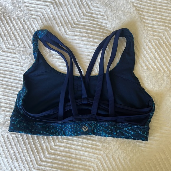 Lululemon sports bra, size 8 - Picture 2 of 2